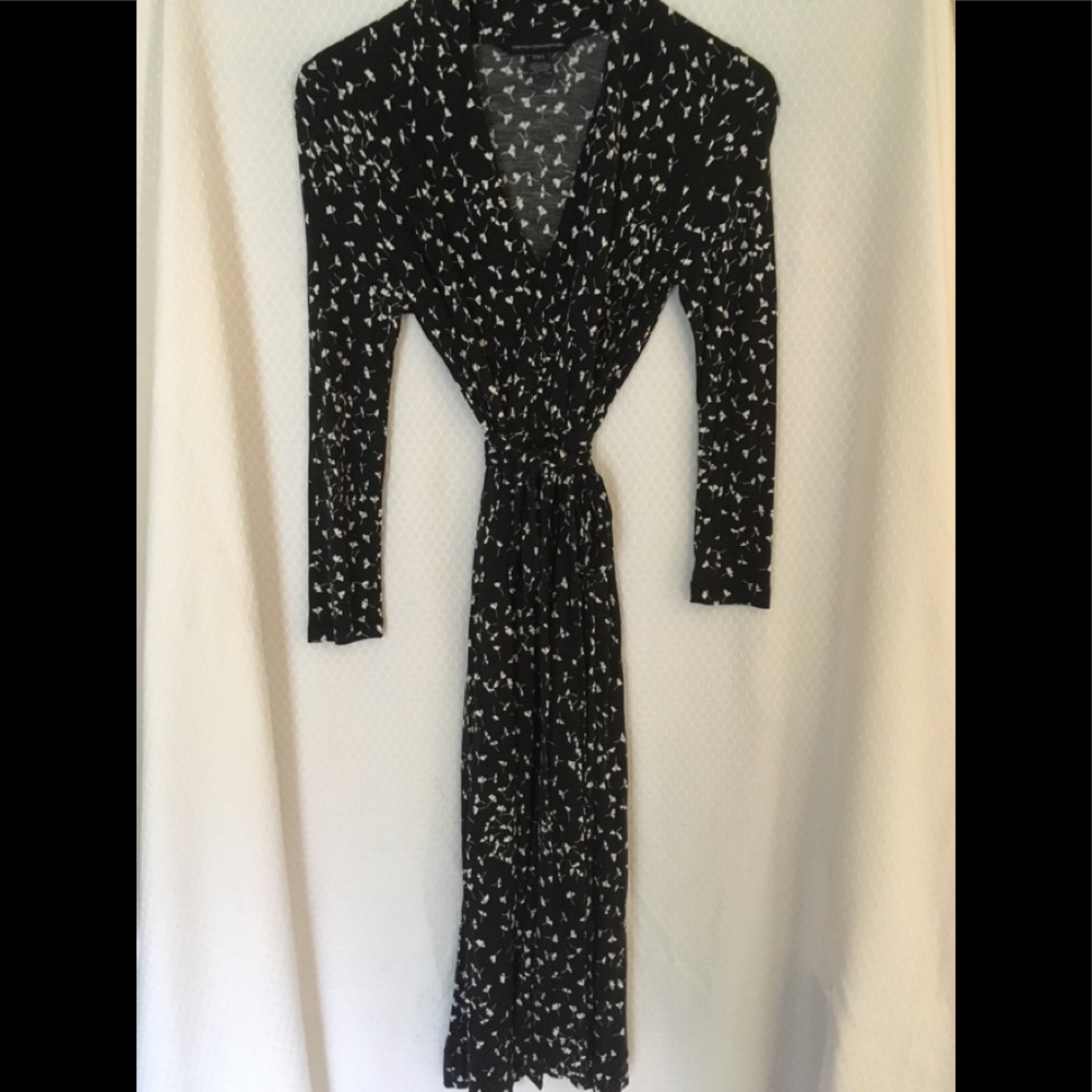 Pretty print classic tie-back dress